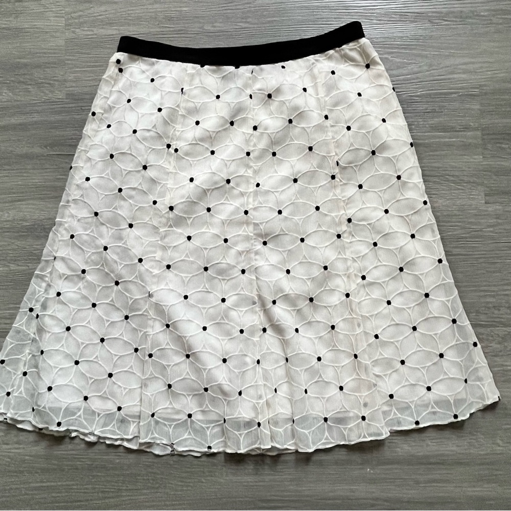 Ann Taylor White A-Line Skirt with Black Floral Polka Dot Embroidery